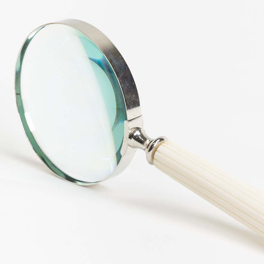 Magnifying Glass - Cream Handle