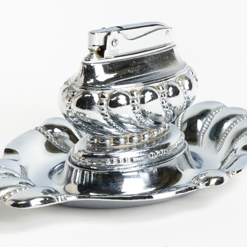 Penguin Table Lighter and Tray Circle