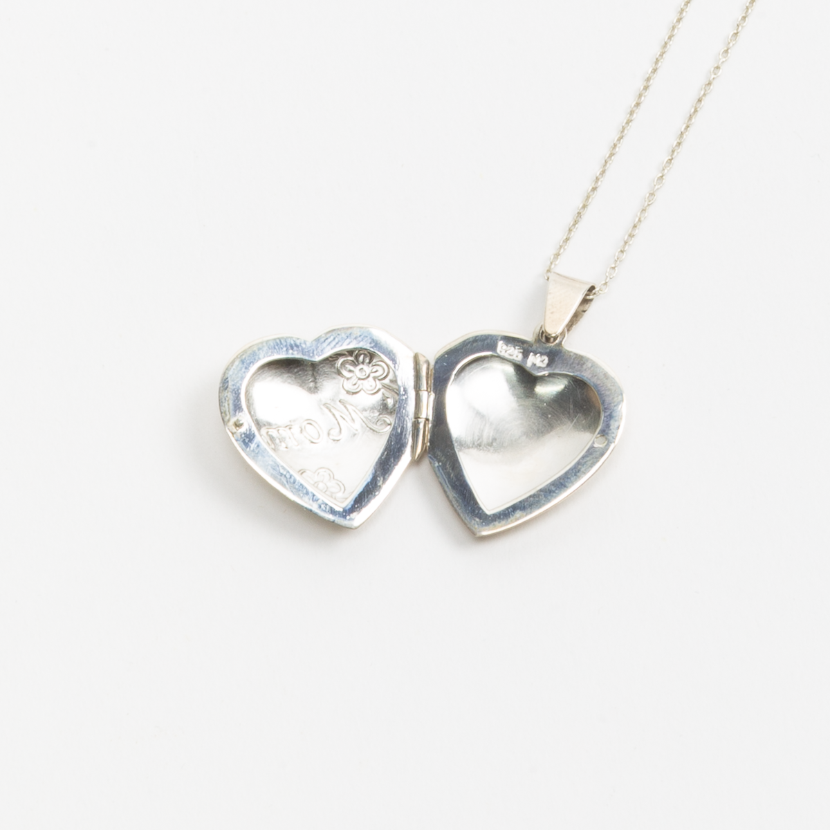 Silver 'Mom' Heart Locket