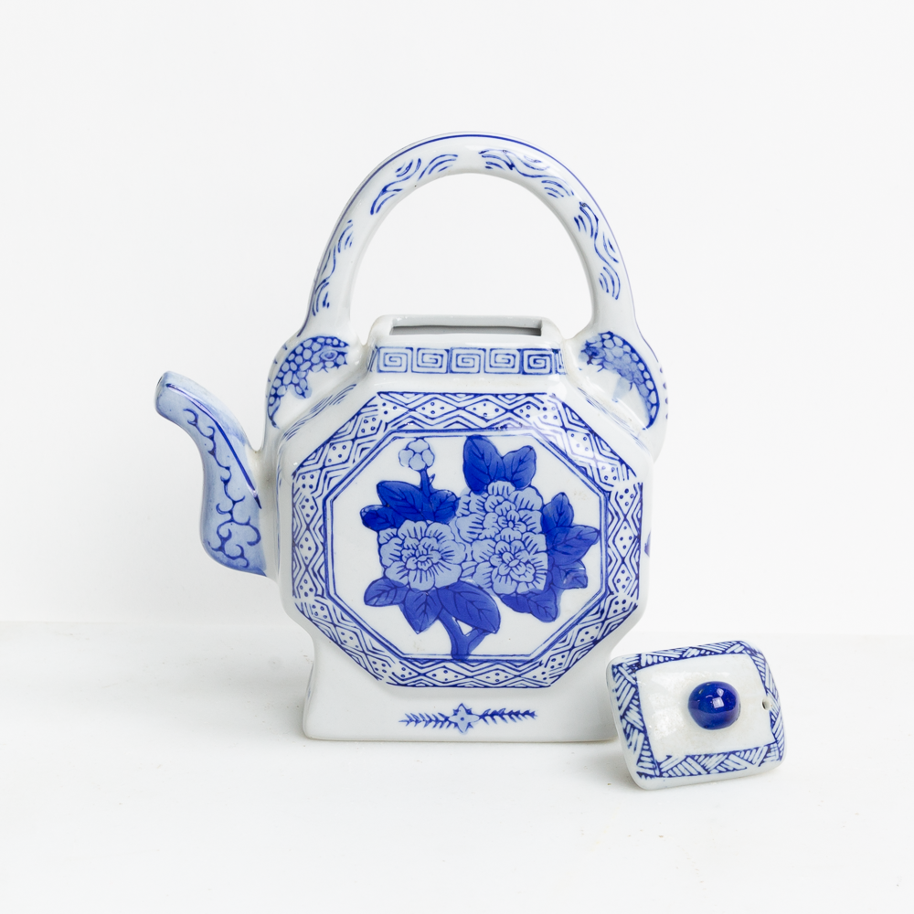 Blue Roses Teapot