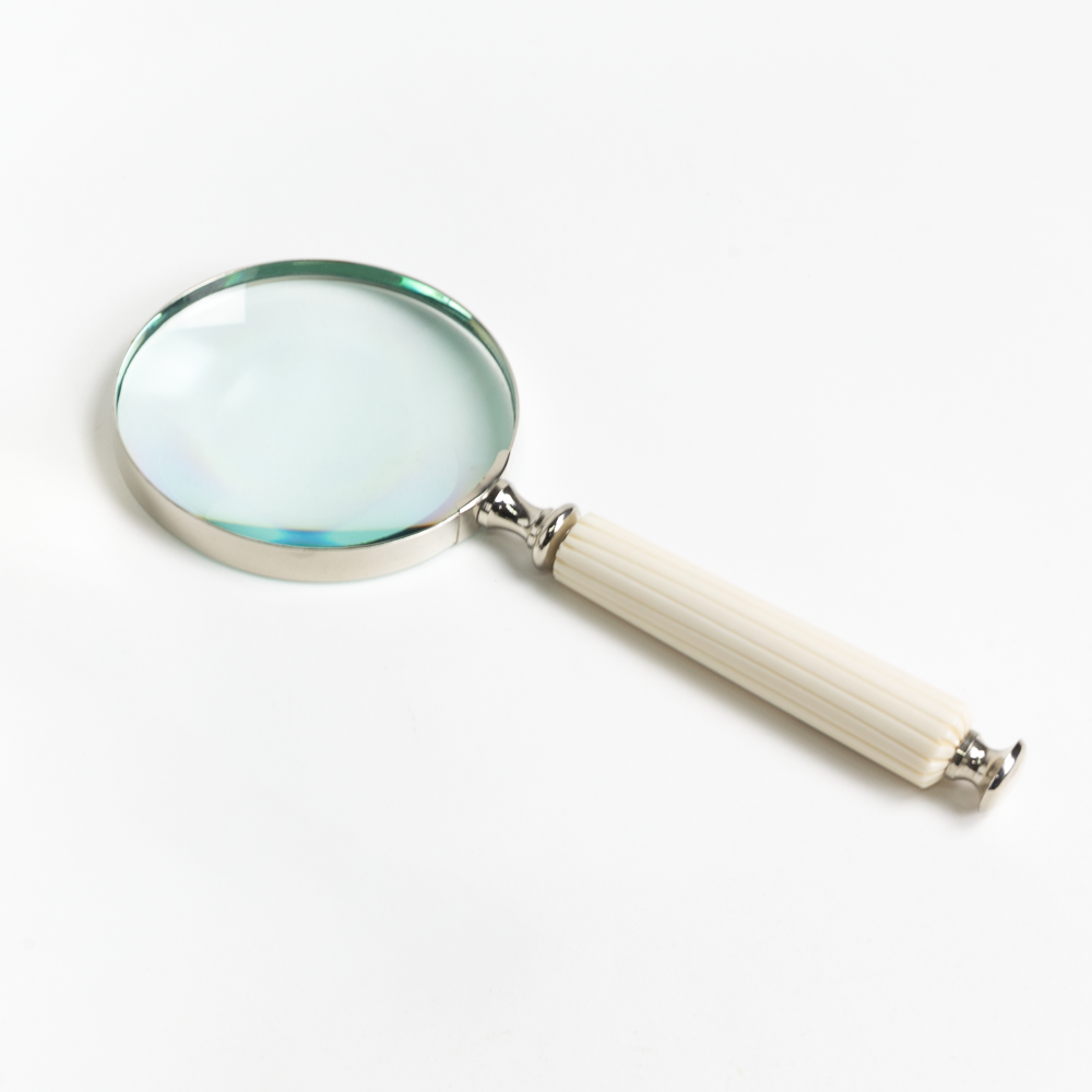 Magnifying Glass - Cream Handle