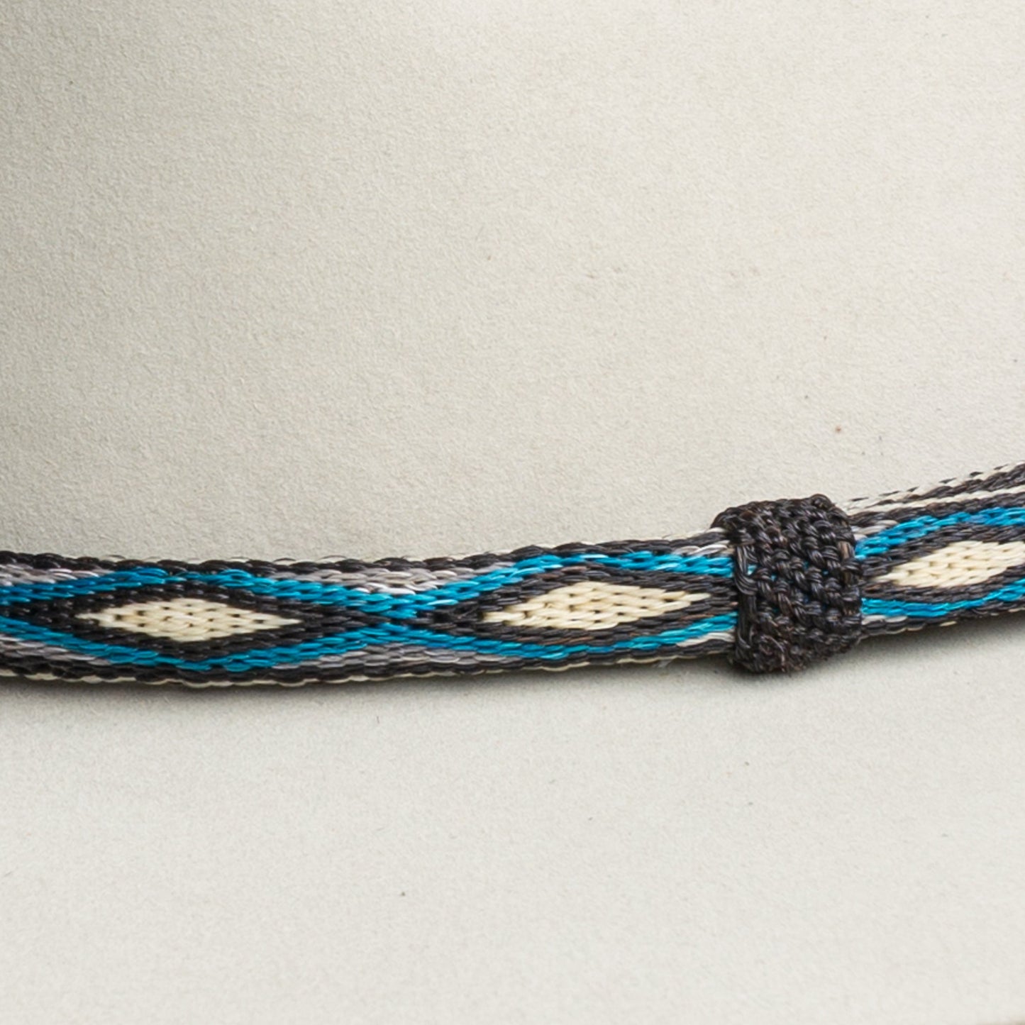 Hitched Horsehair Hat Band - Turquoise & Black Single Tassel